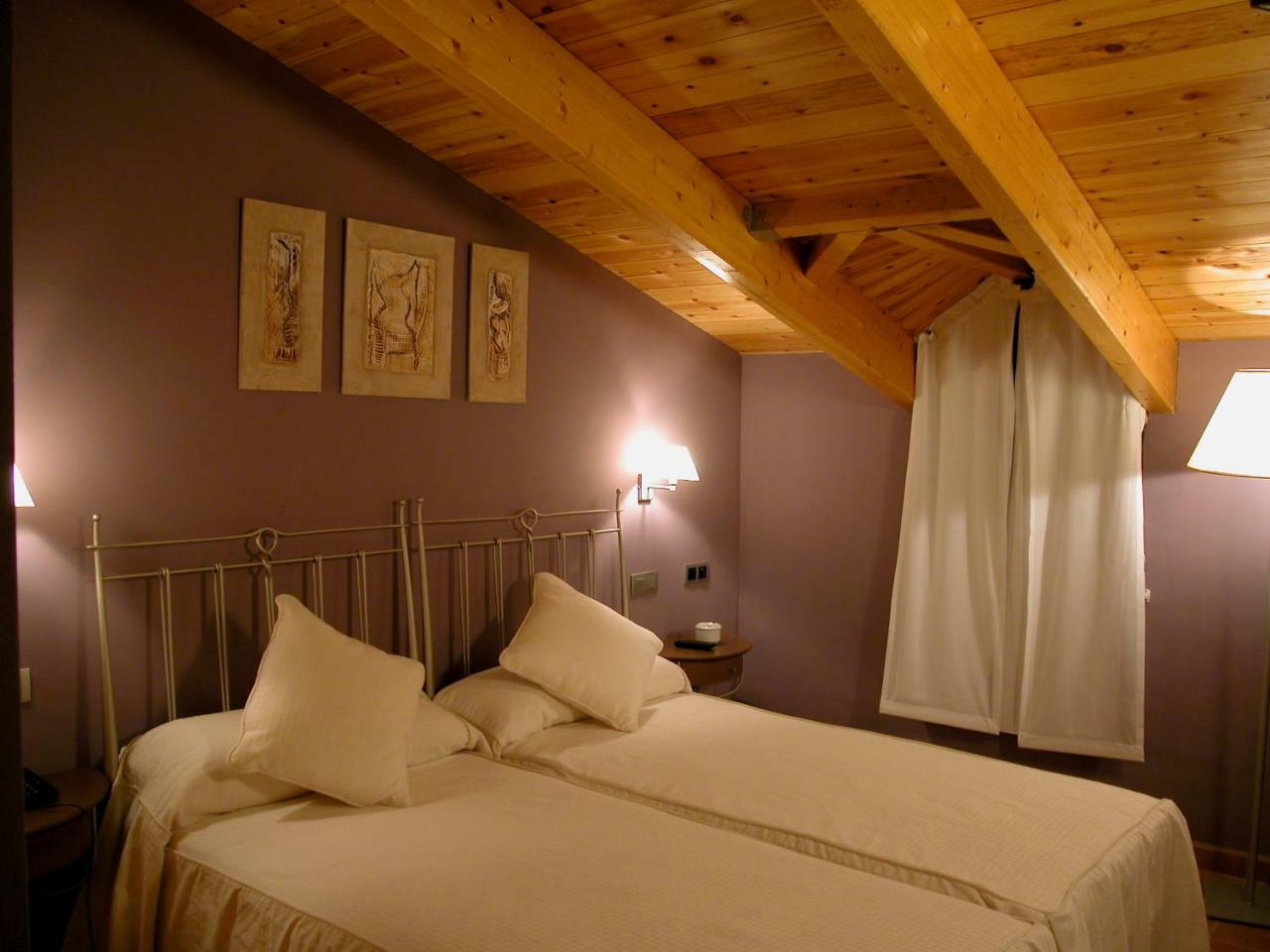 Hotel Villa De Estercuel Rum bild